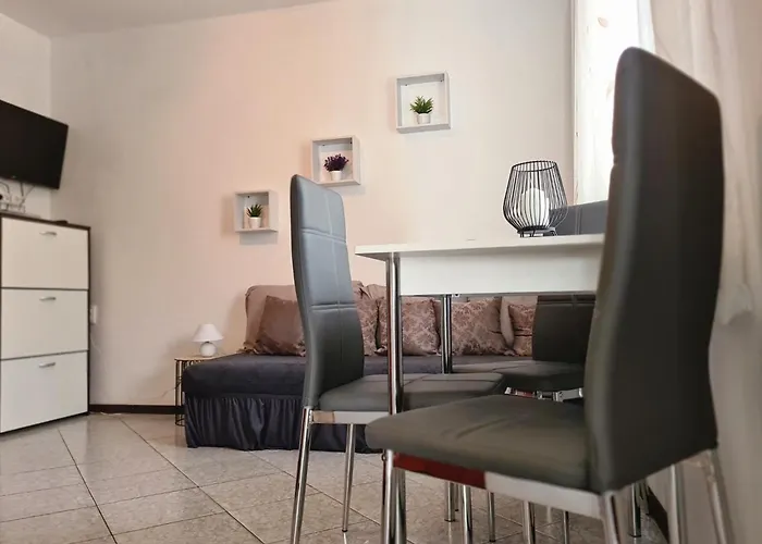 In Mit Terrasse By Interhome Апартаменты *