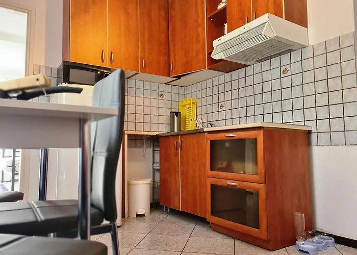 דירה In Mit Terrasse By Interhome